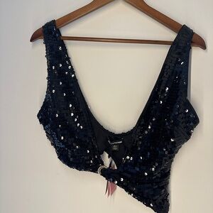 Black Sequin Top Sleeve Plunge
Metal Detail Bralette